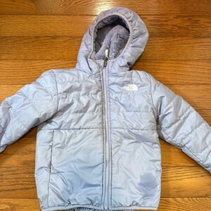 The North Face reversible mossbud swirl toddler girls coat in periwinkle, 3T